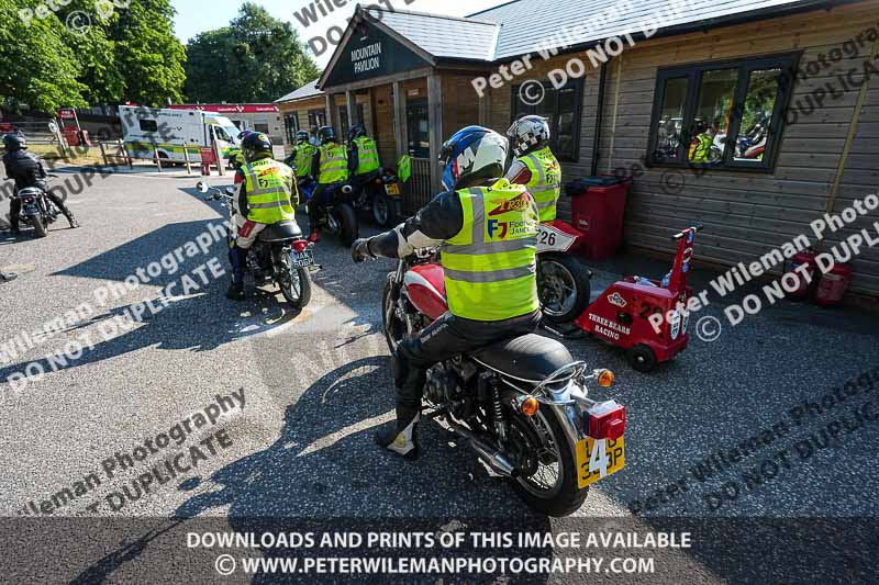 cadwell park;cadwell park photographs;cadwell trackday photographs;enduro digital images;event digital images;eventdigitalimages;peter wileman photography;racing digital images;trackday digital images;trackday photos